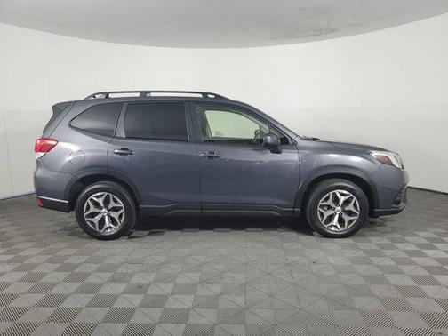 Magnetite Gray Metallic 2023 Subaru Forester Premium