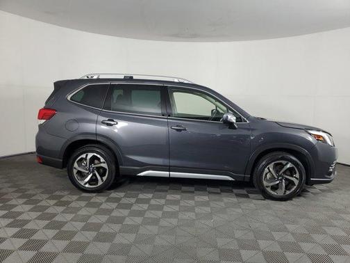 2023 Subaru Forester 2.5i Touring