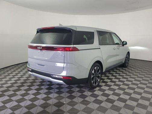 2023 Kia Carnival EX