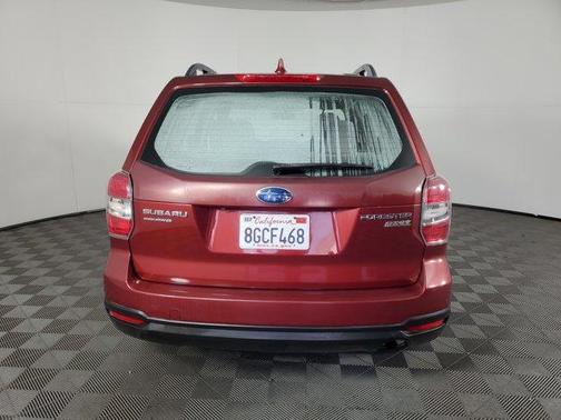 2016 Subaru Forester 2.5i