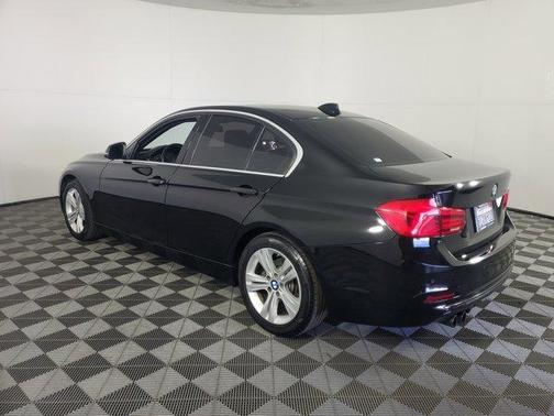 2018 BMW 330 i