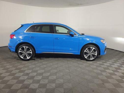 2019 Audi Q3 2.0T S line Premium Plus