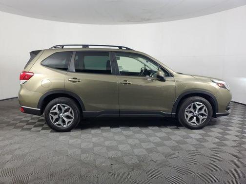 Autumn Green Metallic 2024 Subaru Forester Premium