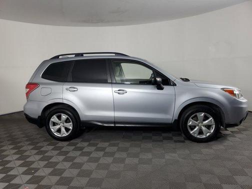 2016 Subaru Forester 2.5i