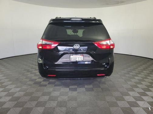Midnight Black Metallic 2020 Toyota Sienna LE