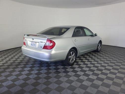2004 Toyota Camry SE