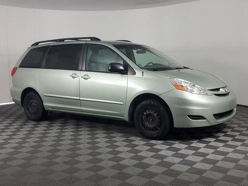 2008 Toyota Sienna LE