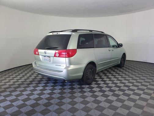 2008 Toyota Sienna LE