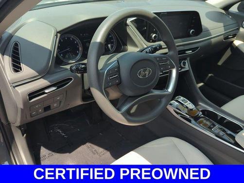 2022 Hyundai SONATA SEL