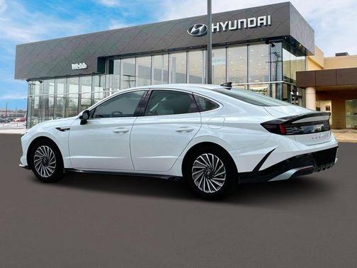 2025 Hyundai SONATA Hybrid SEL