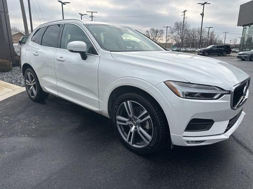 2021 Volvo XC60 T5 Momentum