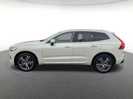 2021 Volvo XC60 T5 Momentum