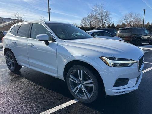 2021 Volvo XC60 T5 Momentum