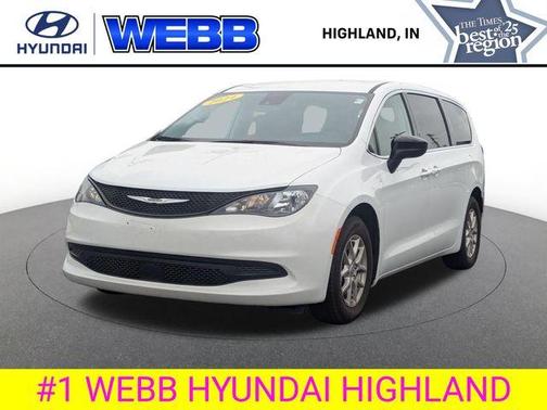 Bright White Clearcoat 2024 Chrysler Voyager LX