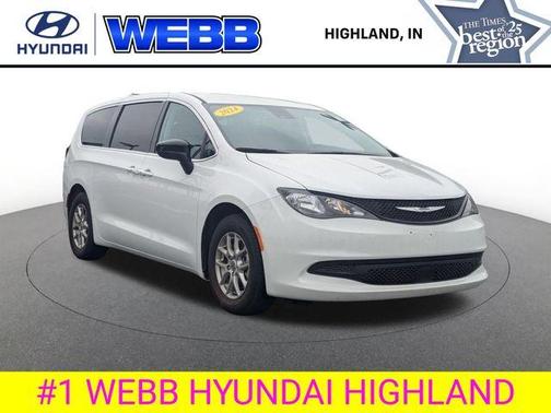 Bright White Clearcoat 2024 Chrysler Voyager LX