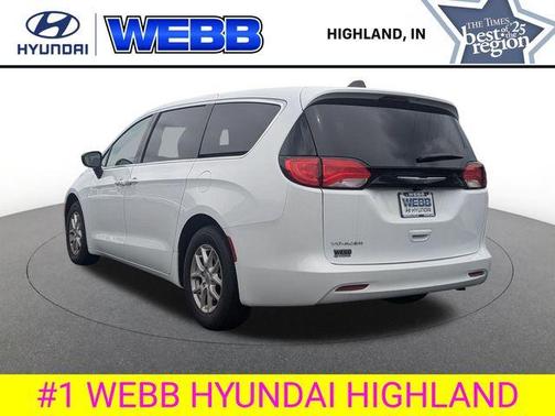 Bright White Clearcoat 2024 Chrysler Voyager LX