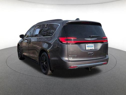 2022 Chrysler Pacifica Touring-L