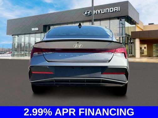 2025 Hyundai ELANTRA HEV SEL Sport