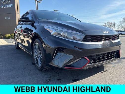 Aurora Black Pearl 2023 Kia Forte GT-Line