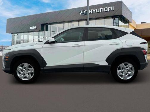 2025 Hyundai KONA SE