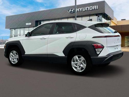 2025 Hyundai KONA SE