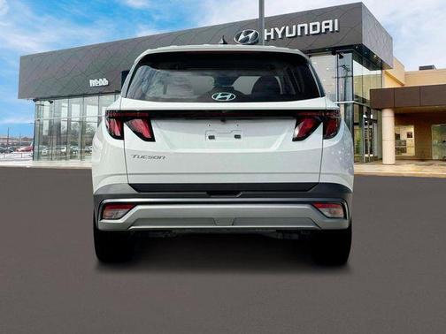 2025 Hyundai TUCSON SE