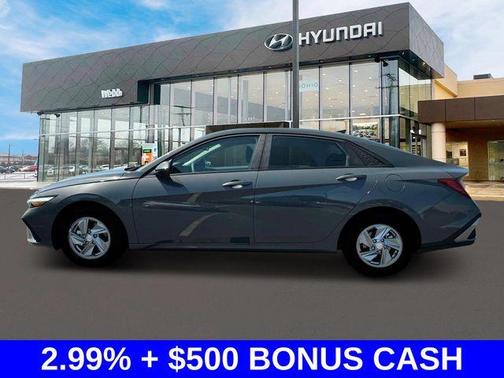 2025 Hyundai ELANTRA SE