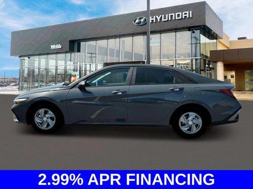 2025 Hyundai ELANTRA SE