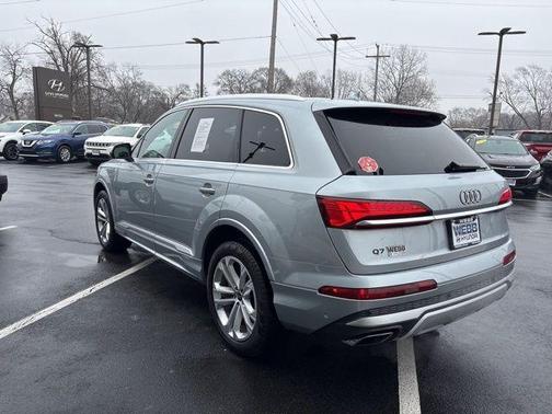 2025 Audi Q7 55 Premium Plus