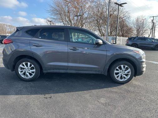 2021 Hyundai TUCSON SE