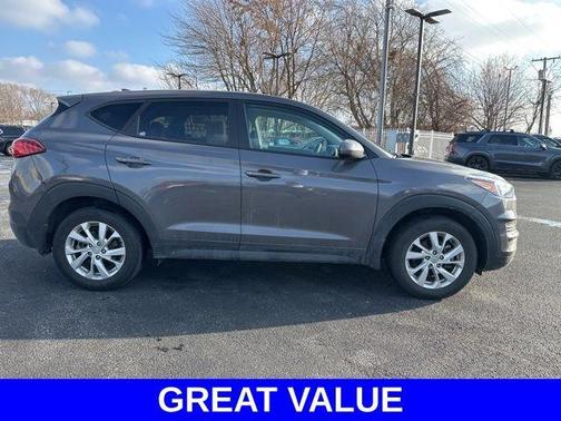 2021 Hyundai TUCSON SE