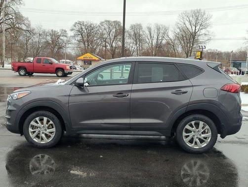 2021 Hyundai TUCSON SE
