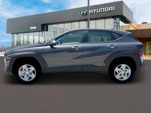 2025 Hyundai KONA SE