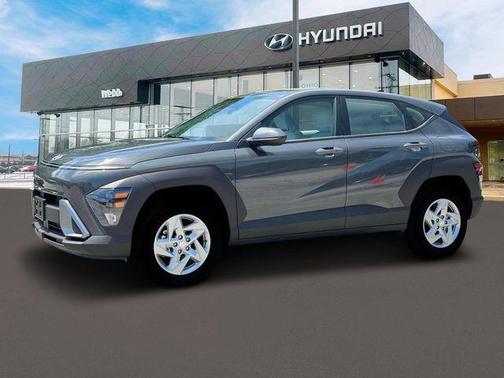 2025 Hyundai KONA SE
