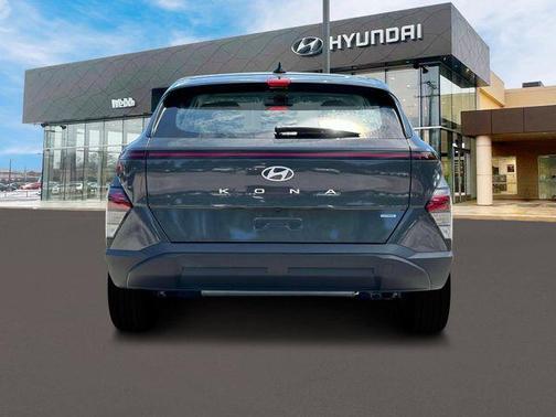2025 Hyundai KONA SE