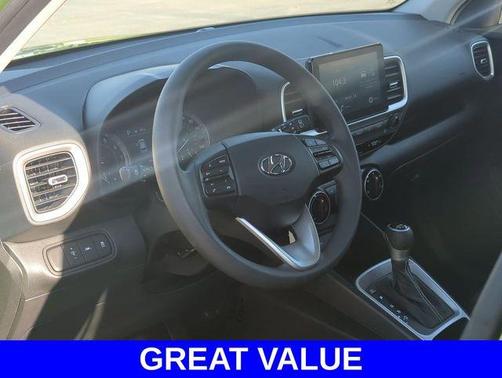2022 Hyundai VENUE SE