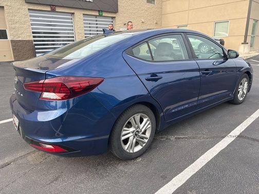2019 Hyundai ELANTRA SEL