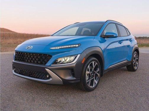 Lunar White 2023 Hyundai KONA SEL