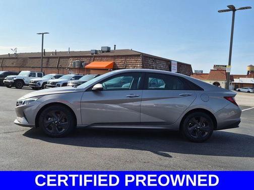 Metal 2023 Hyundai ELANTRA SEL