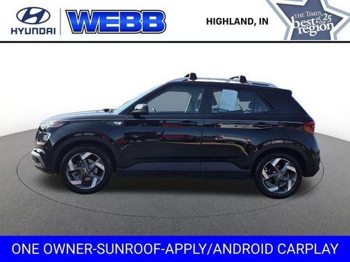 Black Noir Pearl 2022 Hyundai VENUE SEL