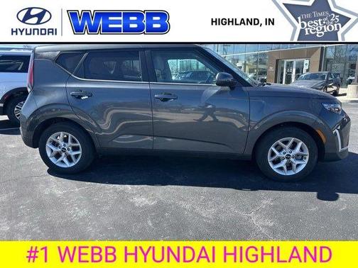 Fusion Orange 2024 Kia Soul LX