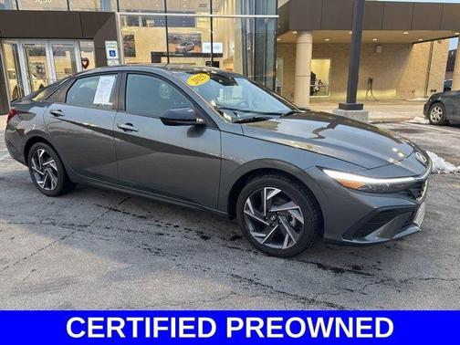 2025 Hyundai ELANTRA HEV SEL