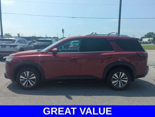 2024 Nissan Pathfinder SL