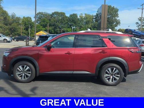 2024 Nissan Pathfinder SL