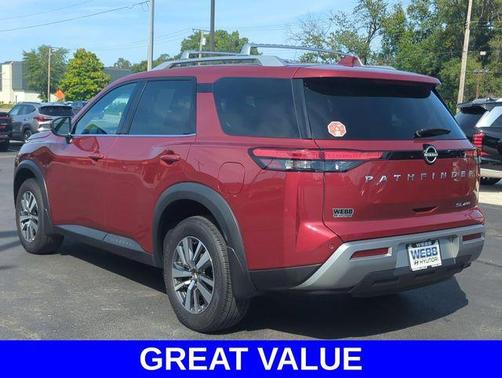 2024 Nissan Pathfinder SL