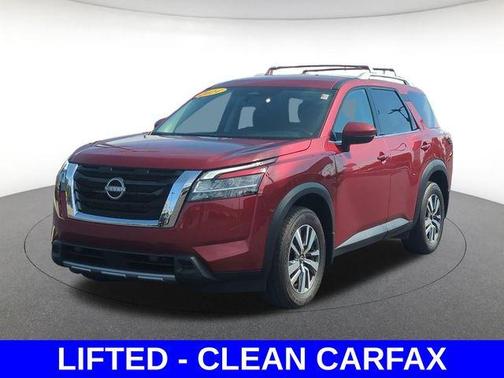 2024 Nissan Pathfinder SL