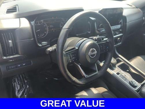 2024 Nissan Pathfinder SL