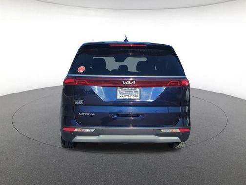 2024 Kia Carnival LX