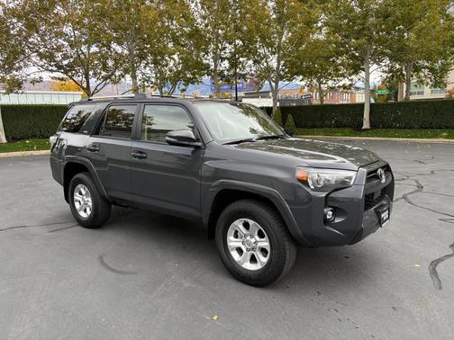 2024 Toyota 4Runner SR5 Premium