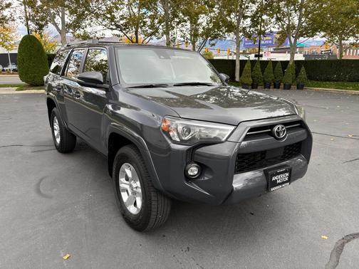 2024 Toyota 4Runner SR5 Premium